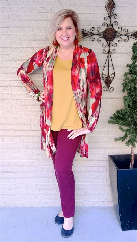 Tania From 50 Is Not Old In Bold Colors Fashion Over 40 Over 50 Womens Fashion Fashion Tips