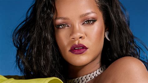 Rihanna Announces Her New Skincare Brand Fenty Skin