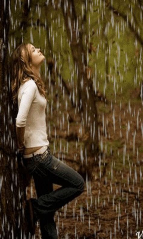 Pin By Célia Sendil On Idei In 2020 Girl In Rain Rain  Dancing In The Rain