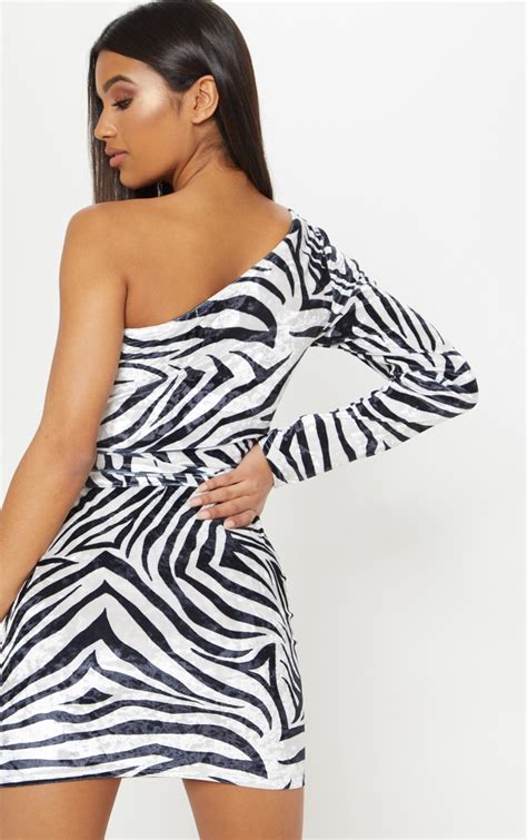 Monochrome Velvet Zebra Print Dress Dresses Prettylittlething Usa