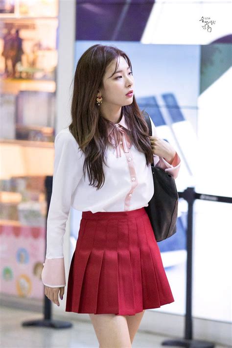 Seul Gi 슬기 Kpopgirlgroup Redvelvet Seulgi Outfit Fashion Tennisskirt 슬기 레드벨벳 패션 스커트