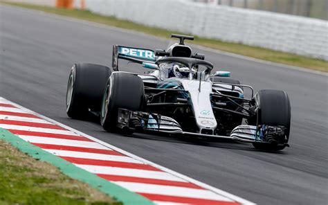 Scarica Sfondi Mercedes AMG F1 W09 EQ Power Valtteri Bottas Nuova