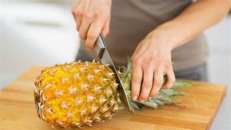 How To Cut A Pineapple Easy Tips And Tricks Ndtv Food