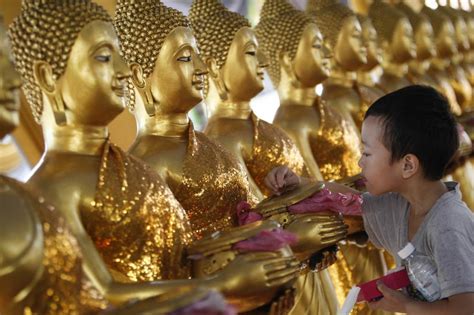 See more ideas about wesak day, buddha, buddha birthday. Devotees celebrate Wesak across the world to mark Buddha's ...