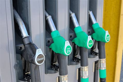 Get your weekly ron 95, ron 97 and diesel and petrol price on our website. Fuel Price Increase Latest: R1 per litre hike kicks in at ...