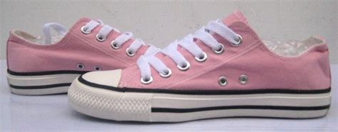 Mai tarziu adidași ieftin la câteva zile distanță premium kasut nike air force 1 type af1 men's shoes casual sneakers. Utusan Malaysia Online: Kasut Converse Untuk Remaja Wanita ...