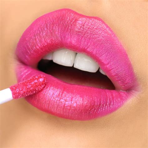 Pin By 𝑴𝒂𝒓𝒈𝒉𝒆𝒓𝒊𝒕𝒂🎀 𝑽𝒆𝒍 On Trucco Pink Lipstick Makeup Summer