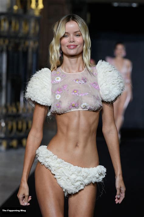 Frida Aasen Displays Her Nude Tits At The Etam Live Show In Paris