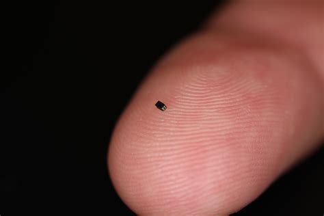 This Tiny Chip Just Set The Guinness World Record For The Smallest
