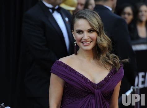 Photo Natalie Portman Arrives At The 83rd Annual Academy Awards In