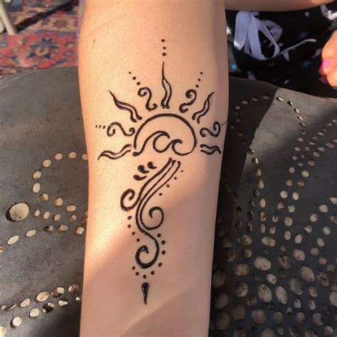 Top 77 Henna Sun Tattoo Latest In Eteachers