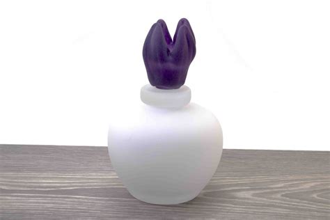 Witte Mini Urn Paarse Tulp Loranto Handgemaakt 18 5 Cm City Of Glass