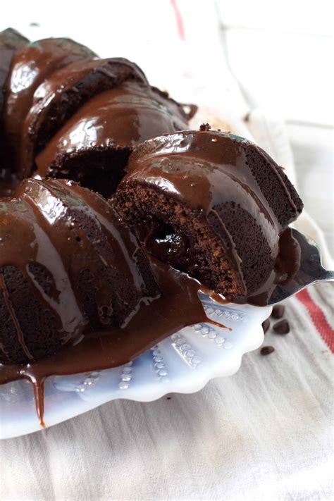 Chocolate Bundt Cake Glaze With Powdered Sugar