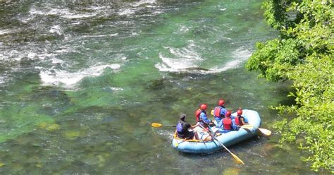 These 6 Oregon Whitewater River Trips Offer Thrilling Summer Adventure