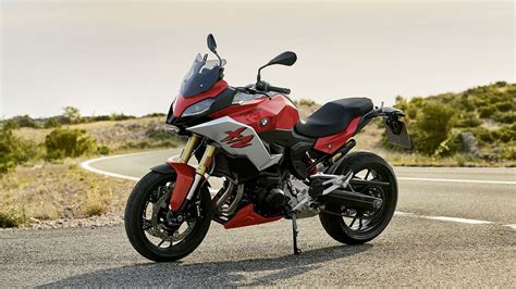 The point of the project was to build a little brother for the s1000xr and create a bike that could steal. Μάθαμε στο Μιλάνο: Κάτω από 12 χιλιάρικα το BMW F900XR! - bmw