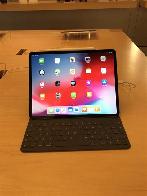 Just Visited My Local Apple Store 129inch Ipad Pro Is Amazing R