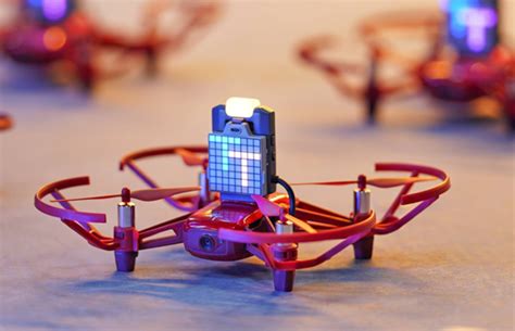 قدمت شركة dji طائرة inspire 2 لصناع الأفلام بشكل خاص، فهي توفر تصوير عالي الجودة ومواصفات أخرى احترافية، منها السرعة، كي تتمكن من اللحاق بالكائنات المتحركة السريعة وتصويرها، فالسرعة. DJI تطلق طائرة RoboMaster Tello Talent للأغراض التعليمية ...
