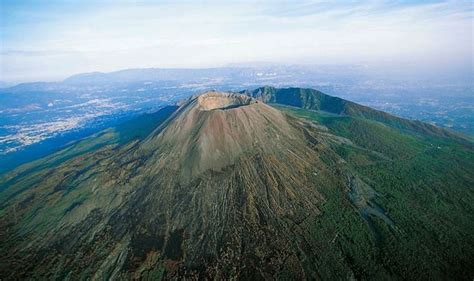 Mount vesuvius was regarded by the greeks and romans as being sacred to the hero and demigod hercules/heracles, and the town of it is not known how many people the eruption killed, although around 1,150 remains of bodies have been recovered, or casts made of their. Mount Vesuvius WARNING after after volcano hit by 34 ...