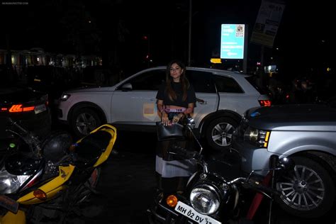 Kanika Kapoor With Her Daughter At Bastian Bandra On 31st July 2019 Kanika Kapoor Bollywood