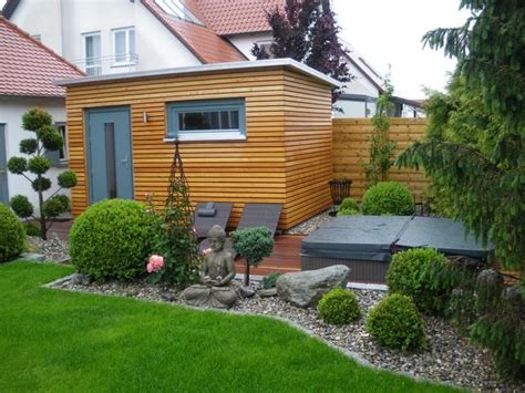 Maybe you would like to learn more about one of these? Außensauna von Ruku in 2020 | Gartengestaltung, Saunahaus ...