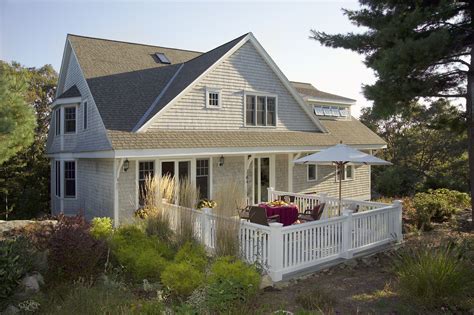 Shingle Style Cottage A Stunning Blend Of Classic And Contemporary