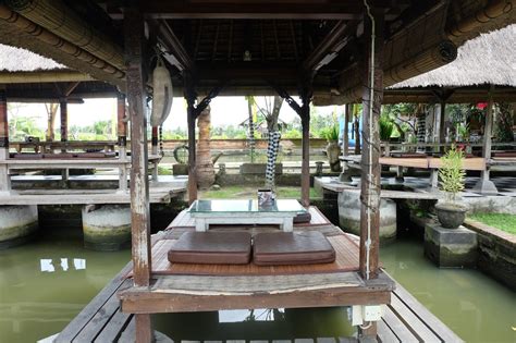 Coming to bali without trying the traditional foods is like going to the beach without swimming or sunbathing. Where to Eat in Bali : Must-Try Restaurants in Bali ...