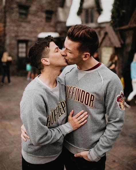 Seninle işte böyle öpūşürüm Lgbt Couples Cute Gay Couples Gay