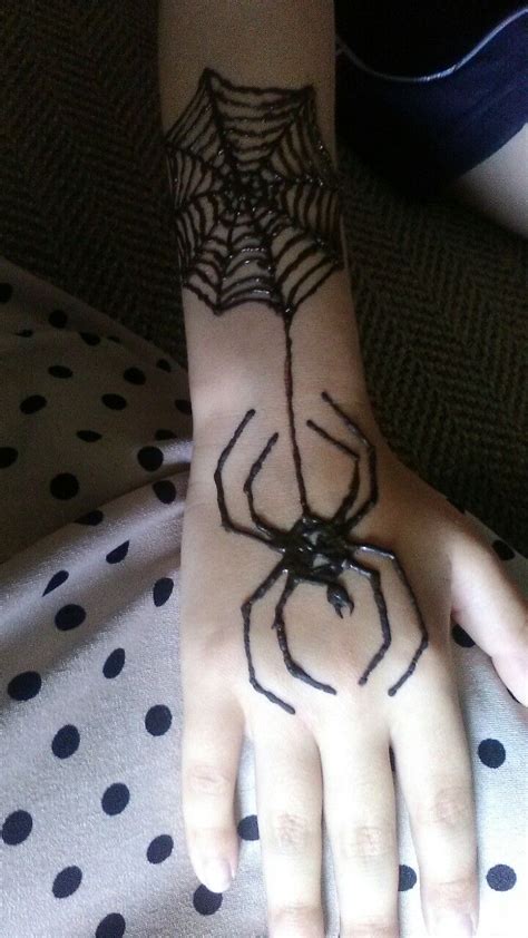 However, here is a henna spider that is pretty kick ass. Halloween henna spider web hand arm | Simple henna tattoo, Henna inspired tattoos, Henna tattoo ...