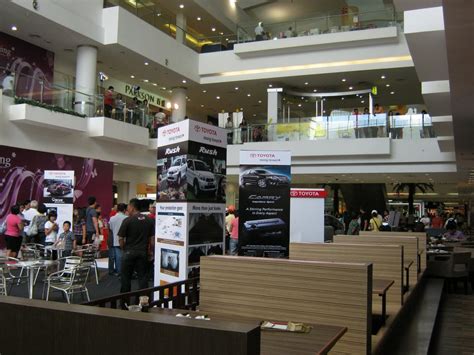 2nd floor, the spring shopping mall, (next to mbo), kuching, 93300, malaysia. hamzani production: The Toyota Road Show : Kuching, The ...