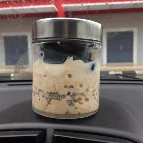 Made right in a jar so it's ready to go first thing in the morning! 6 Resipi Overnight Oats Ni Boleh Buat Anda Kenyang ...