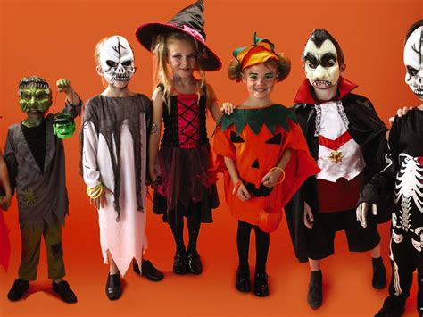 Halloween Costume Giveaway Provides Dozens Of Kids With Free Costumes