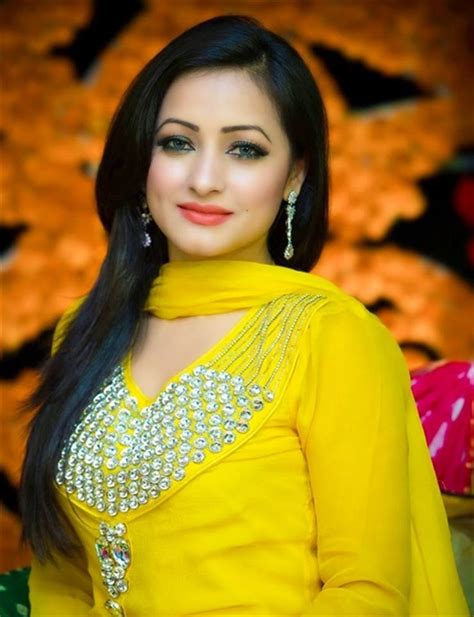bd singer ridoy khan s wife model suzana unseen photo 2015