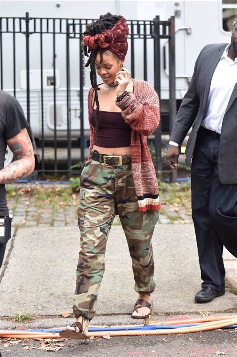 Pin By Thacoolest On Rihanna Rihanna Outfits Curvy Casual Outfits