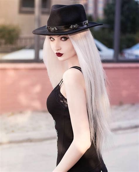 Pin By Miluška Kotrbatá On Anastasia E Gökçek Goth Beauty Gothic Outfits Hot Goth Girls