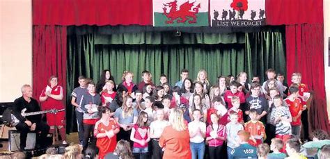 Community News Eisteddfod Ysgol Uwchradd Tywyn Cambrian Uk