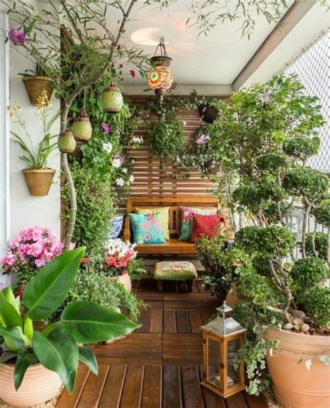 Create A Tropical Garden Oasis In A Balcony With These Ideas