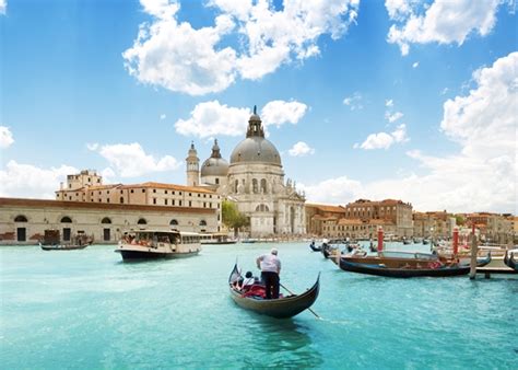 เมืองเวนิส venice หรือเมืองเวเนเซีย venezia ตามภาษาอิตาเลียน เป็นที่รู้จักกันดีสำหรับคนไทย. กรุงเวนิส, ประเทศอิตาลี - 10 สถานที่สุดโรแมนติก