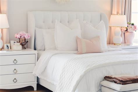 How To Make A Bed Like A Pro Three Ways To Style Your Bed The Pink