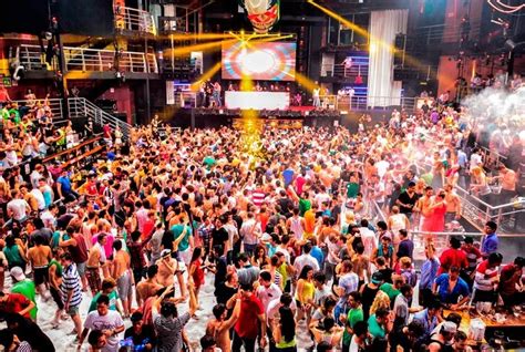 Balada The City Nightclub Em Cancún Viagem De Diversão Noturna Vida Noturna Manaus