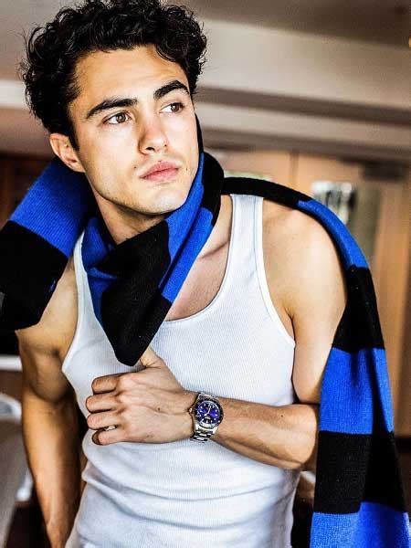 Use to notify us of amends tj men overall 2021 to 11.80: Darren Barnet Height Weight Body Stats Age Family Facts