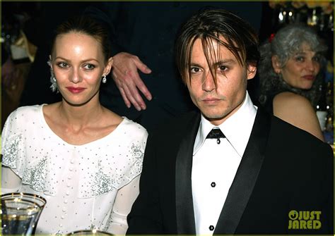Johnny Depp S Ex Vanessa Paradis Defends Him Against Amber Heard S Domestic Violence Allegations