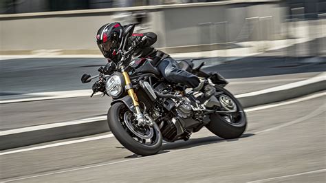 Read monster 2021 reviews by experts, explore may promo & loan simulation and compare specifications, mileage, performance the ducati monster 1200 price in the indonesia starts at rp 550 million. 2020 Ducati Monster 1200 S Motorcycle UAE's Prices, Specs ...