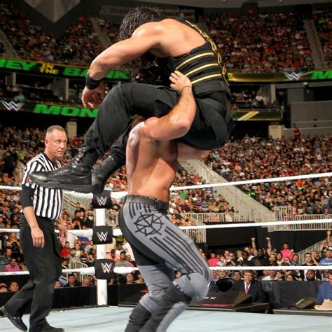 Wwe World Heavyweight Champion Roman Reigns Vs Seth Rollins Photos
