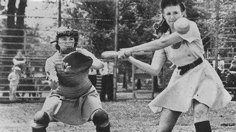 Ellas dieron el golpe comienzos del béisbol femenino La Misma Historia