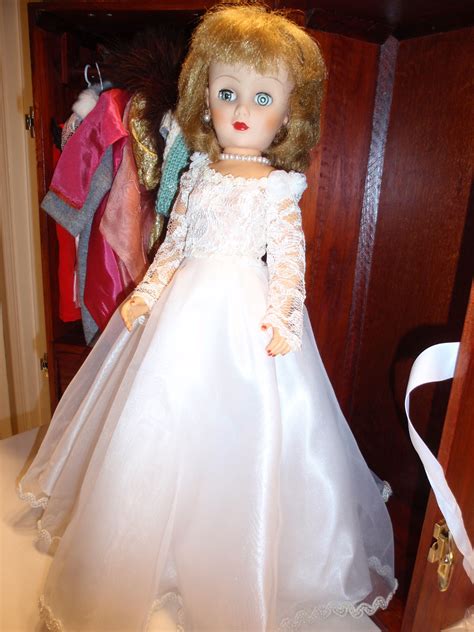 Revlon Bride Doll Bride Dolls Bride Wedding Dresses
