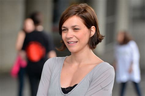 Nathalie péchalat is known for her work on capitaine marleau (2015), danse avec les stars (2011) and boyard land (2019). Découvrez tout ce que vous devez savoir à tout prix sur ...