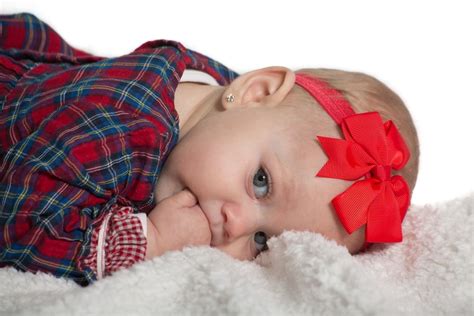 Wann ist der wachstumsschub endlich vorbei? Wann man die ersten Diamantohrringe eines Babys kauft ...