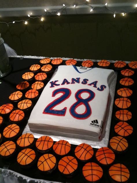 We did not find results for: Ku Basketball Groom's Cake And Cupcakes | Backen, Konfirmation