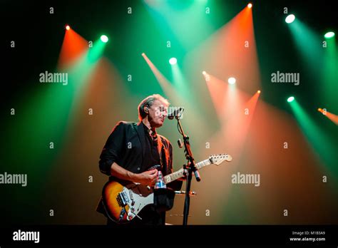 Rick Fenn Musician Hi Res Stock Photography And Images Alamy