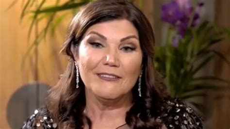 Dolores aveiro amaneció con una nueva joyita en su garage como regalo en el día de la madre por parte de cristiano ronaldo. Dolores Aveiro: «No princípio, chocou-me Cristianinho não ...